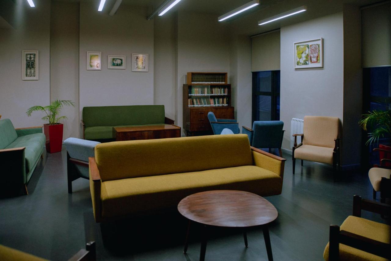 11+1 By Tumo Hostel Dilisan Kültér fotó